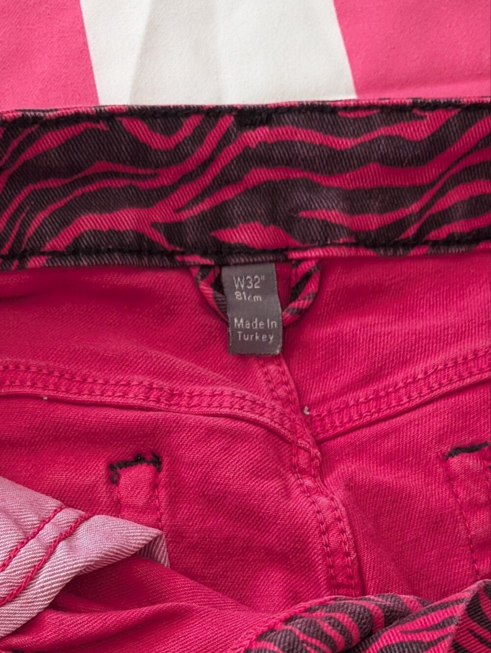 ASOS Black and Hot Pink Zebra Print Denim Mens Shorts - Picture 3 of 5